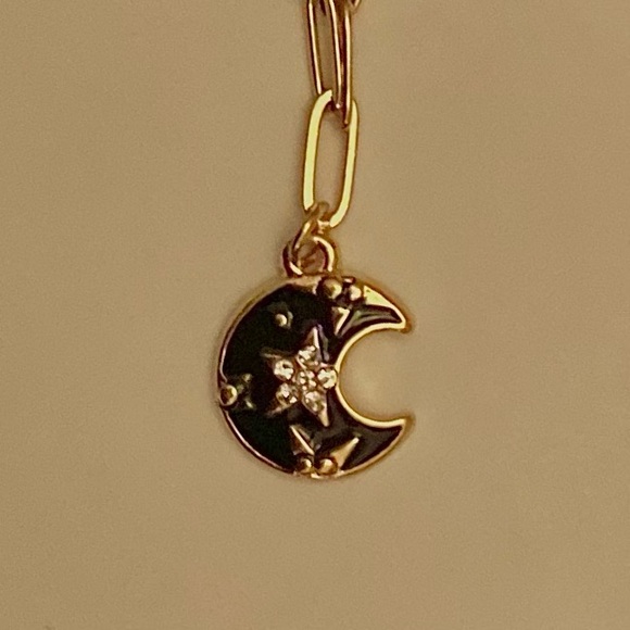 Crescent Moon Necklace NWOT - Picture 12 of 16